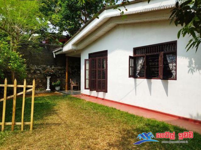 House for Sale in Kawatha, Kirillawala - (12Pr) - 1